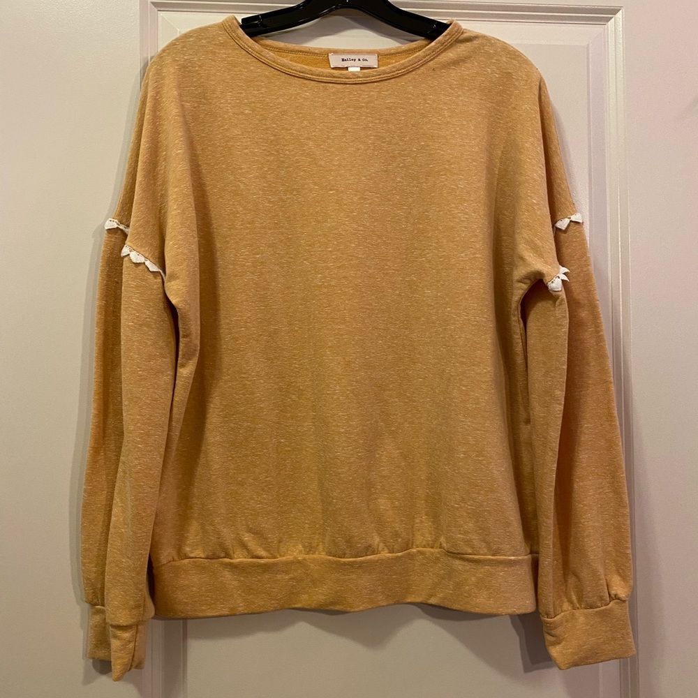 Hailey & Co Mustard Top